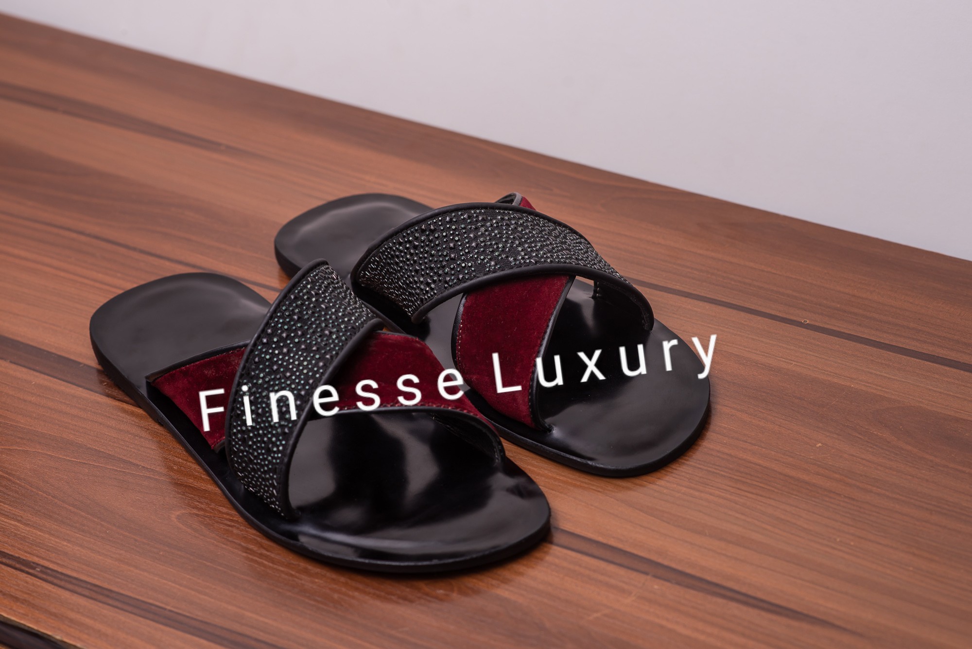 Black Open Leather Palm Slippers